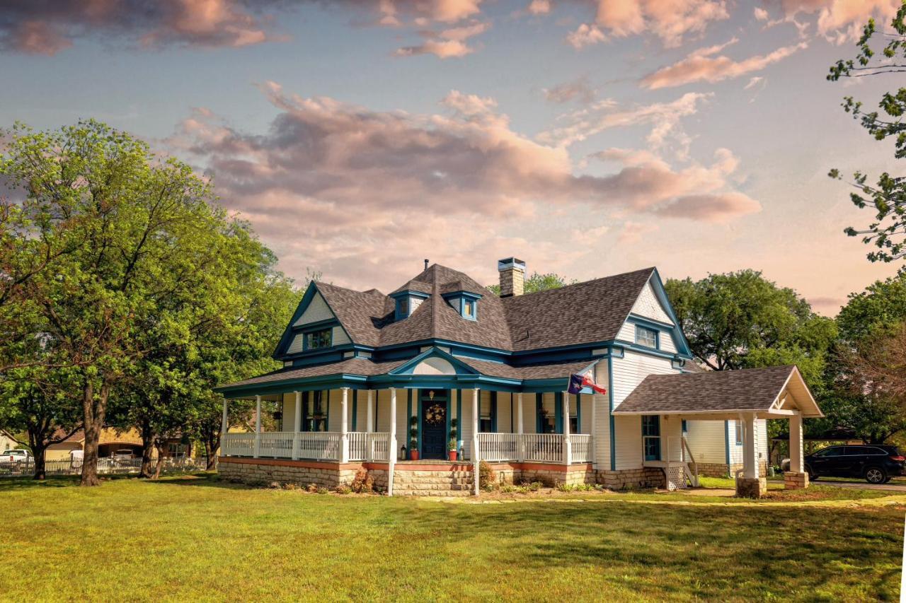 Blue Heron Bed And Breakfast On Lake แกรนแบรี ภายนอก รูปภาพ